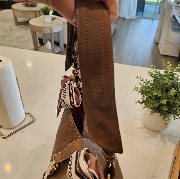 Dooney & Bourke Florentine Logo Lock Shoulder Bag- Excellently pre-loved. - Picture 14 of 14